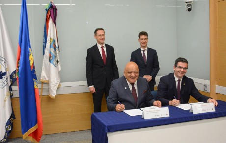 Együttműködési megállapodás született a Budapesti Corvinus és az Óbudai Egyetem között